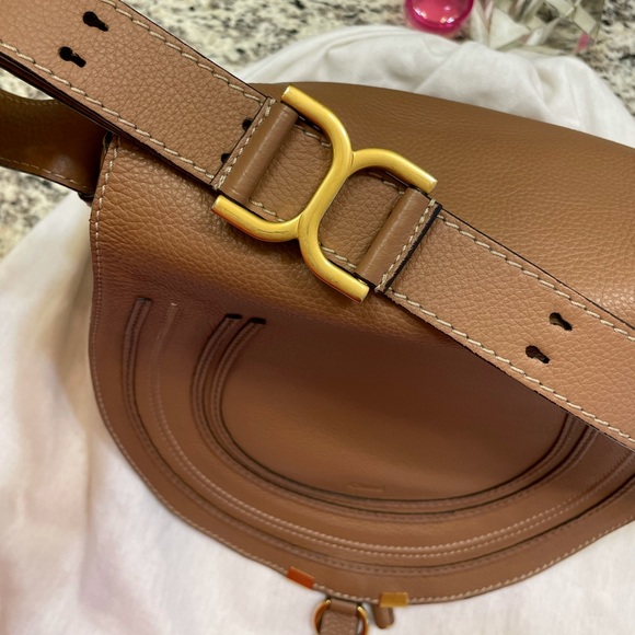 SOLD Chloe Marcie Medium Crossbody/Shoulder Bag - Picture 4 of 10